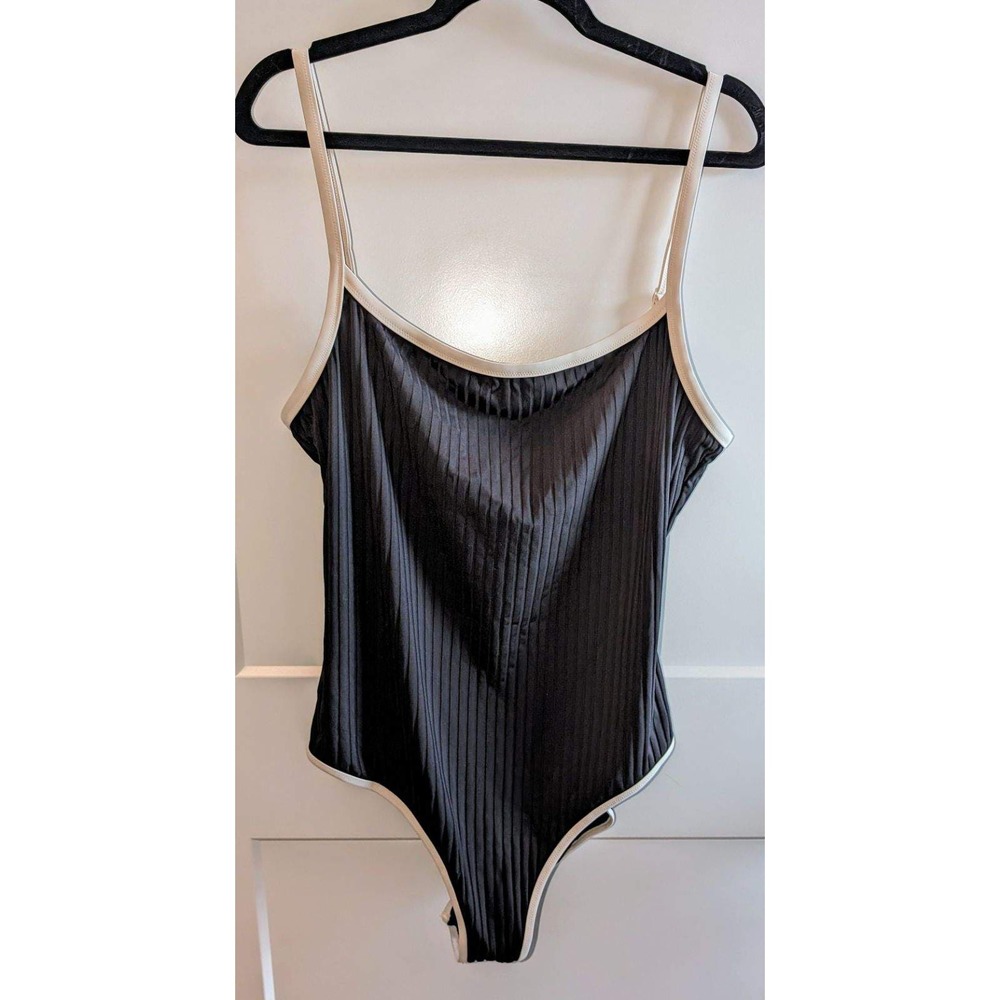 Aerie One Piece Full Coverage UPF 50 Black and White Ribbed Swimsuit Sz XXL Long
